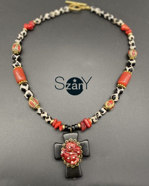 Collier "Tyché" en Spinelle Noire et Corail – Pièce Unique
